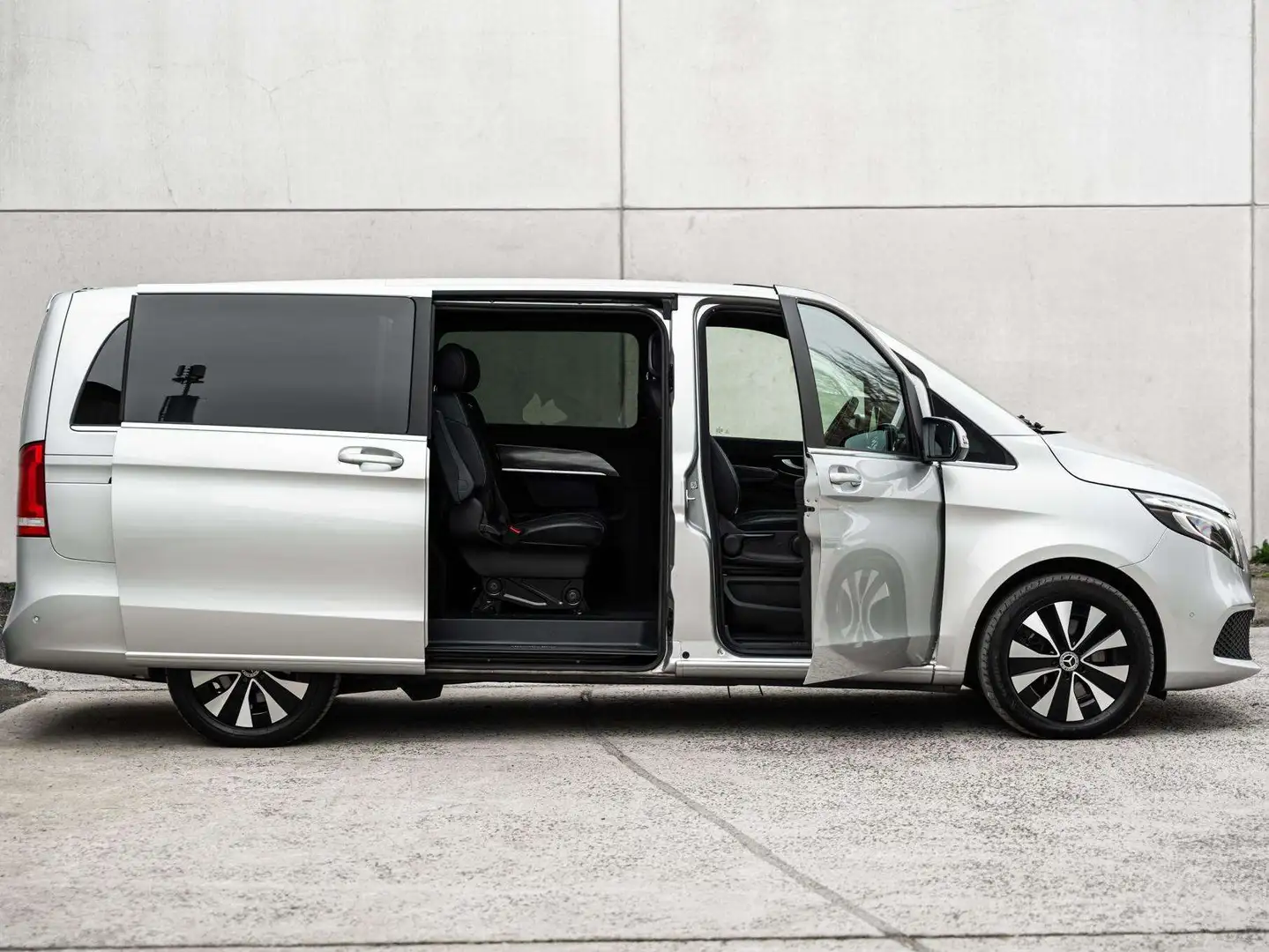 Mercedes-Benz V 250 L2 - Lichte Vracht - 5pl. - Avantgarde - Xenon Grijs - 1