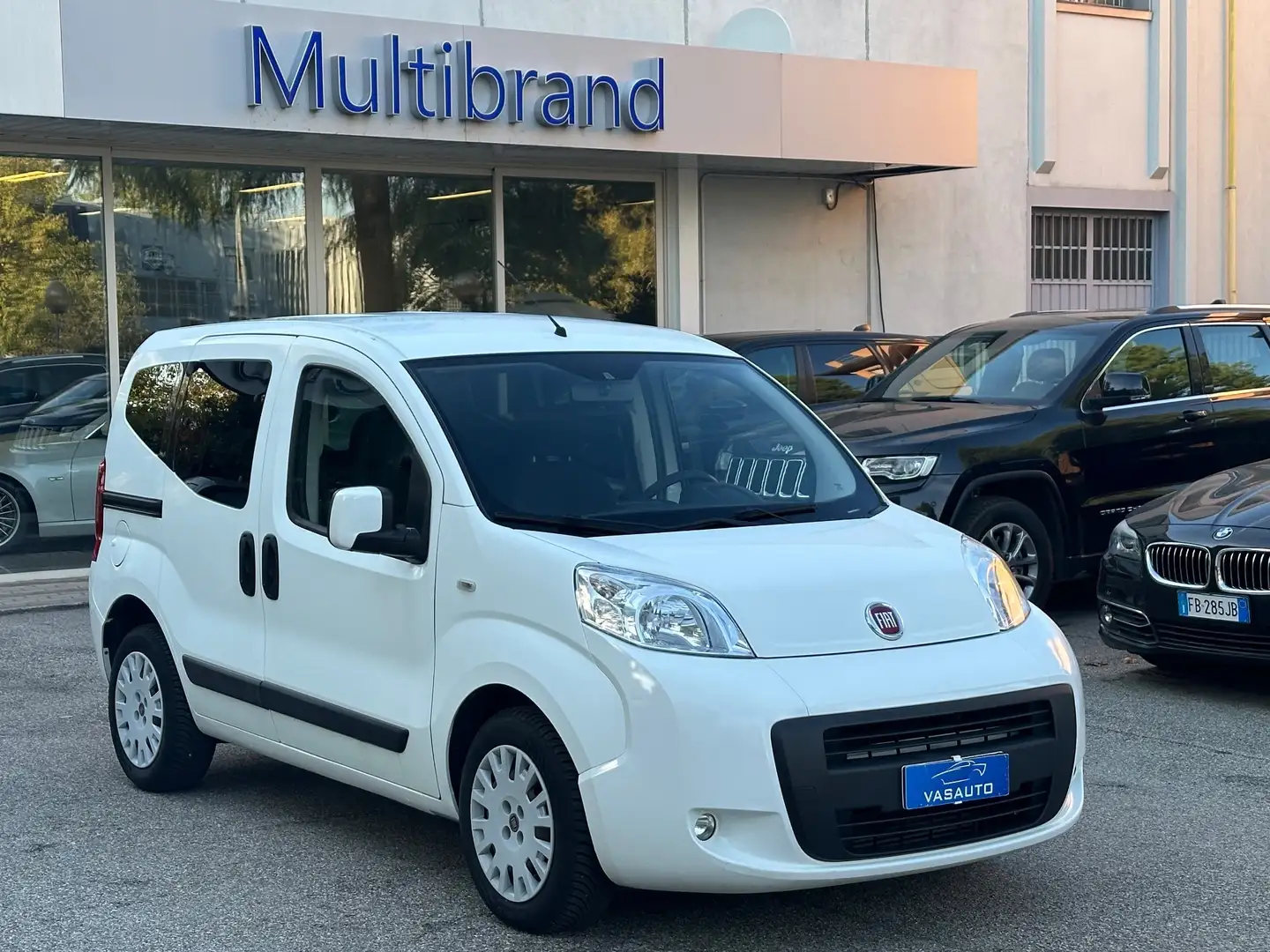 Fiat Qubo QUBO 1.3 MJT 95 CV Dynamic AUTOCARRO Blanc - 1