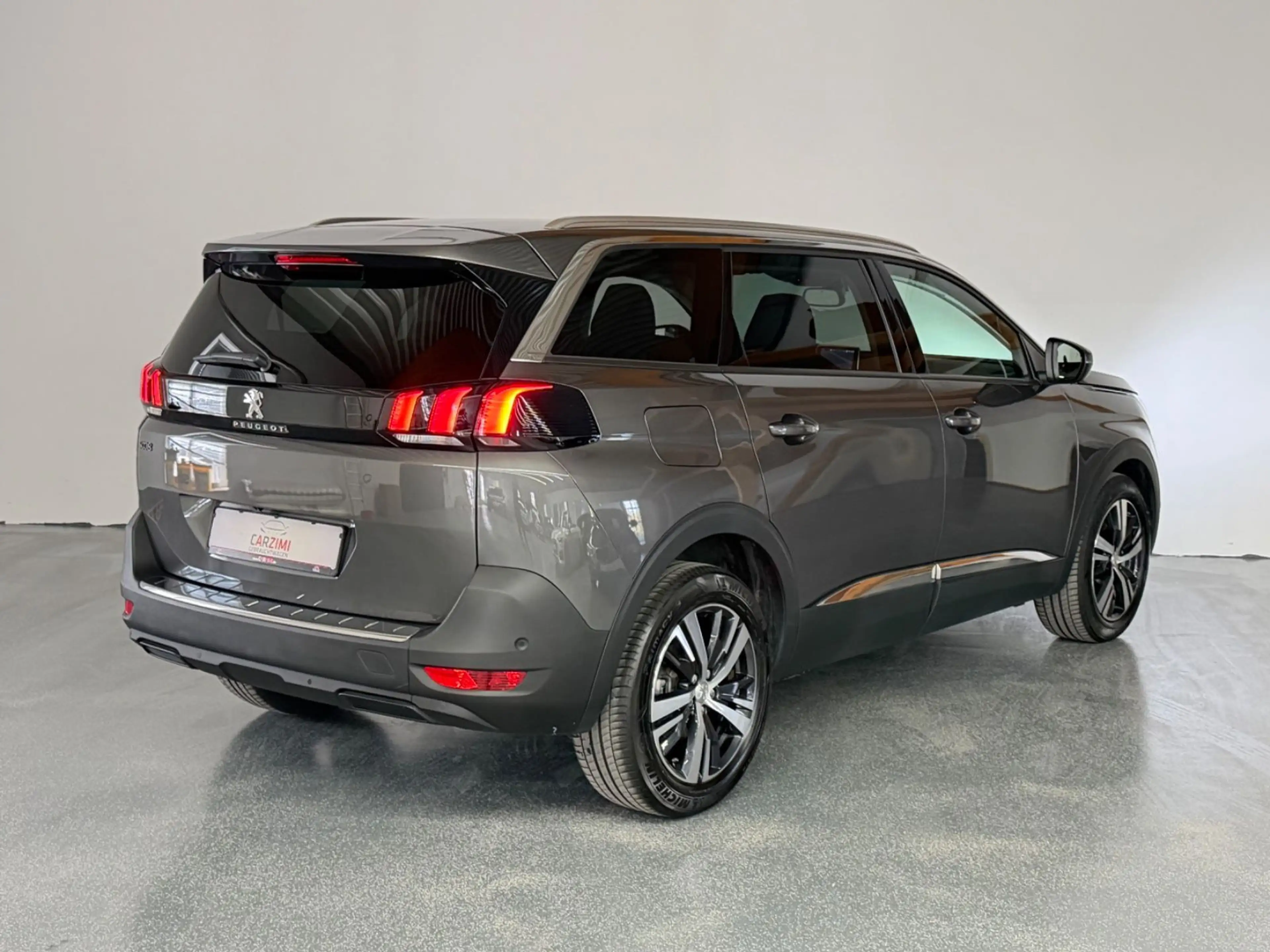 Peugeot 5008 Allure 1.2 e-THP LED Virtual 360° 1.Hand — photo 6