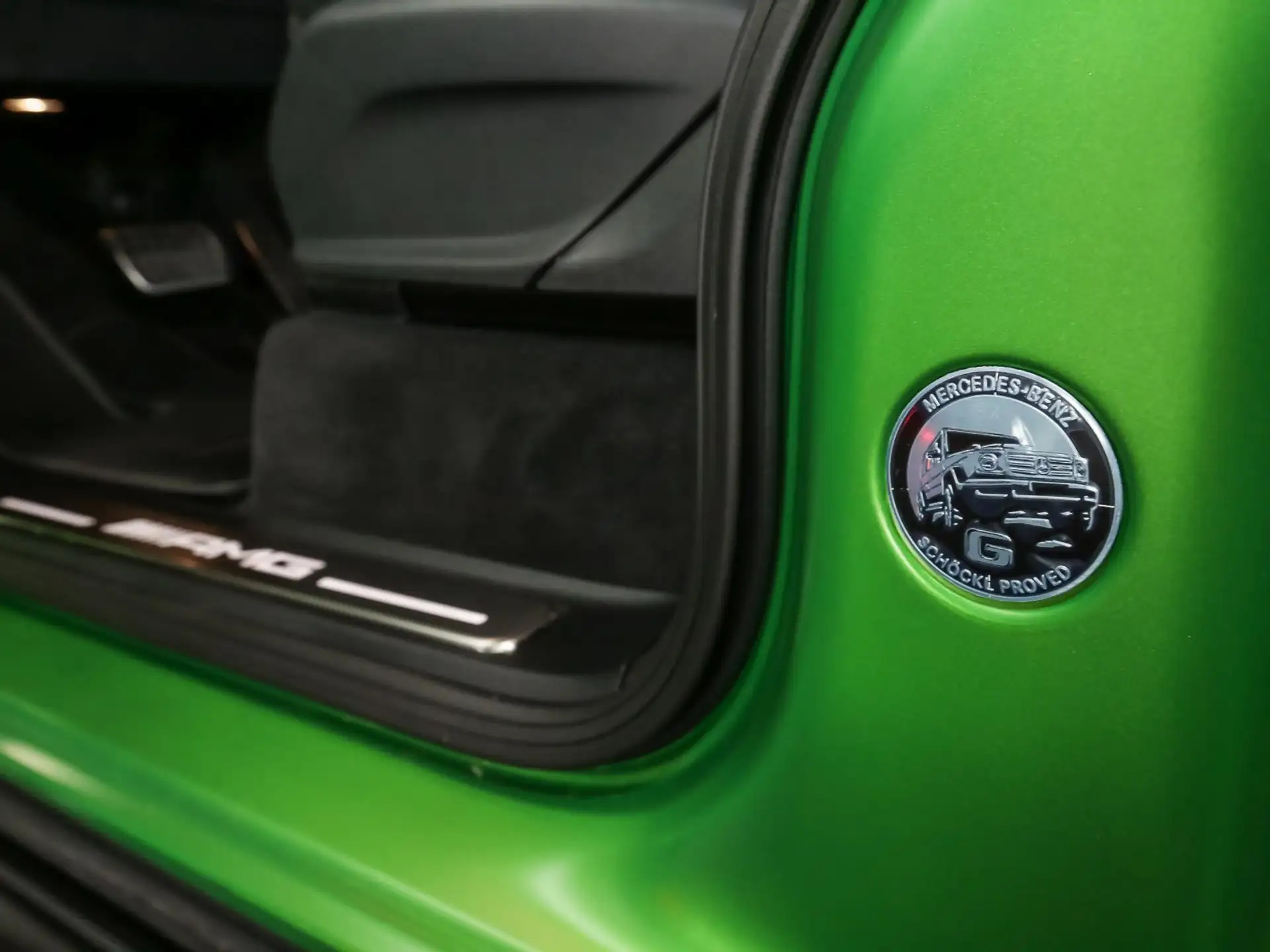 벤츠 G-Class G 63 AMG 2023 초록 사진 4