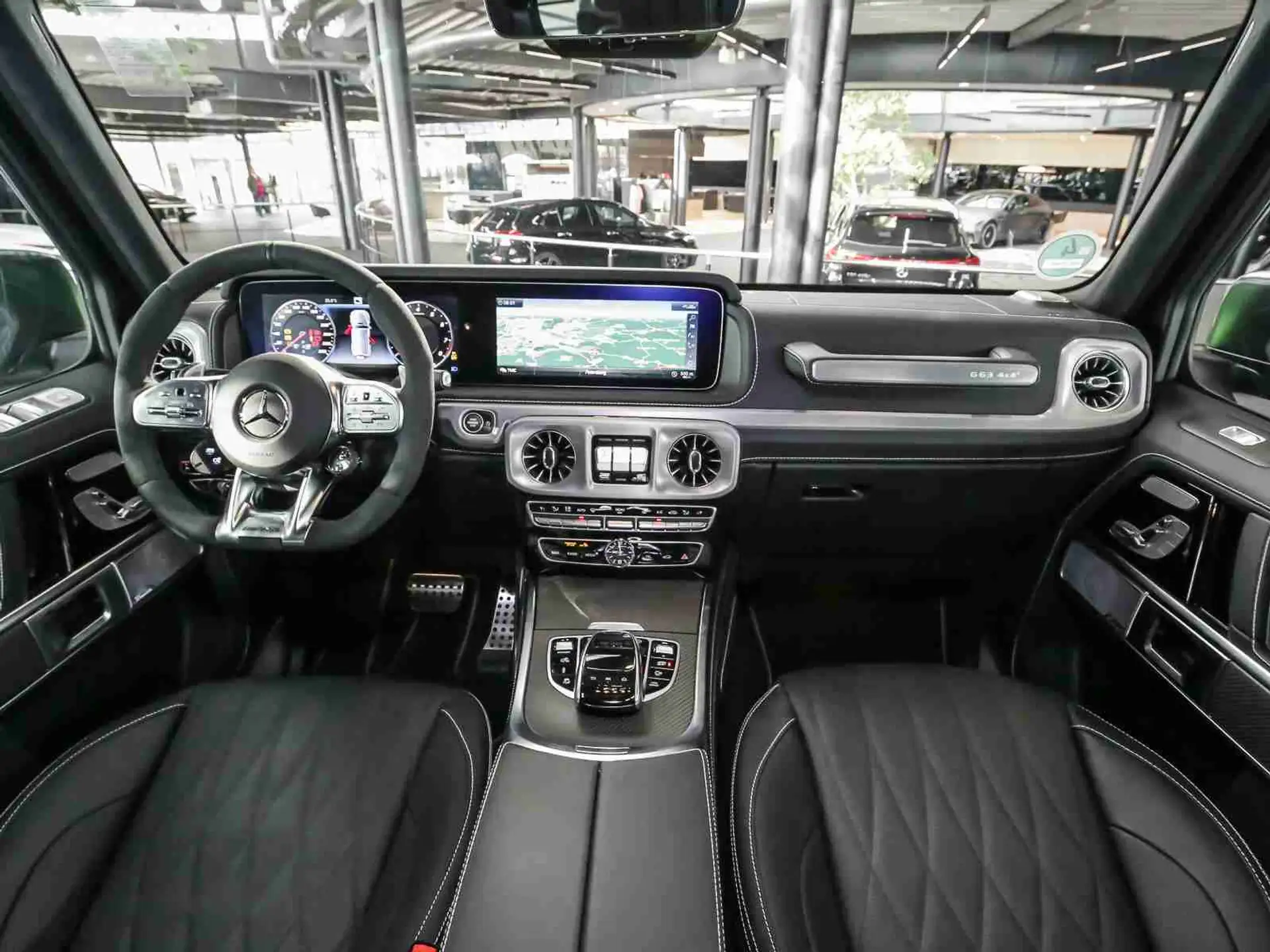 벤츠 G-Class G 63 AMG 2023 초록 사진 8