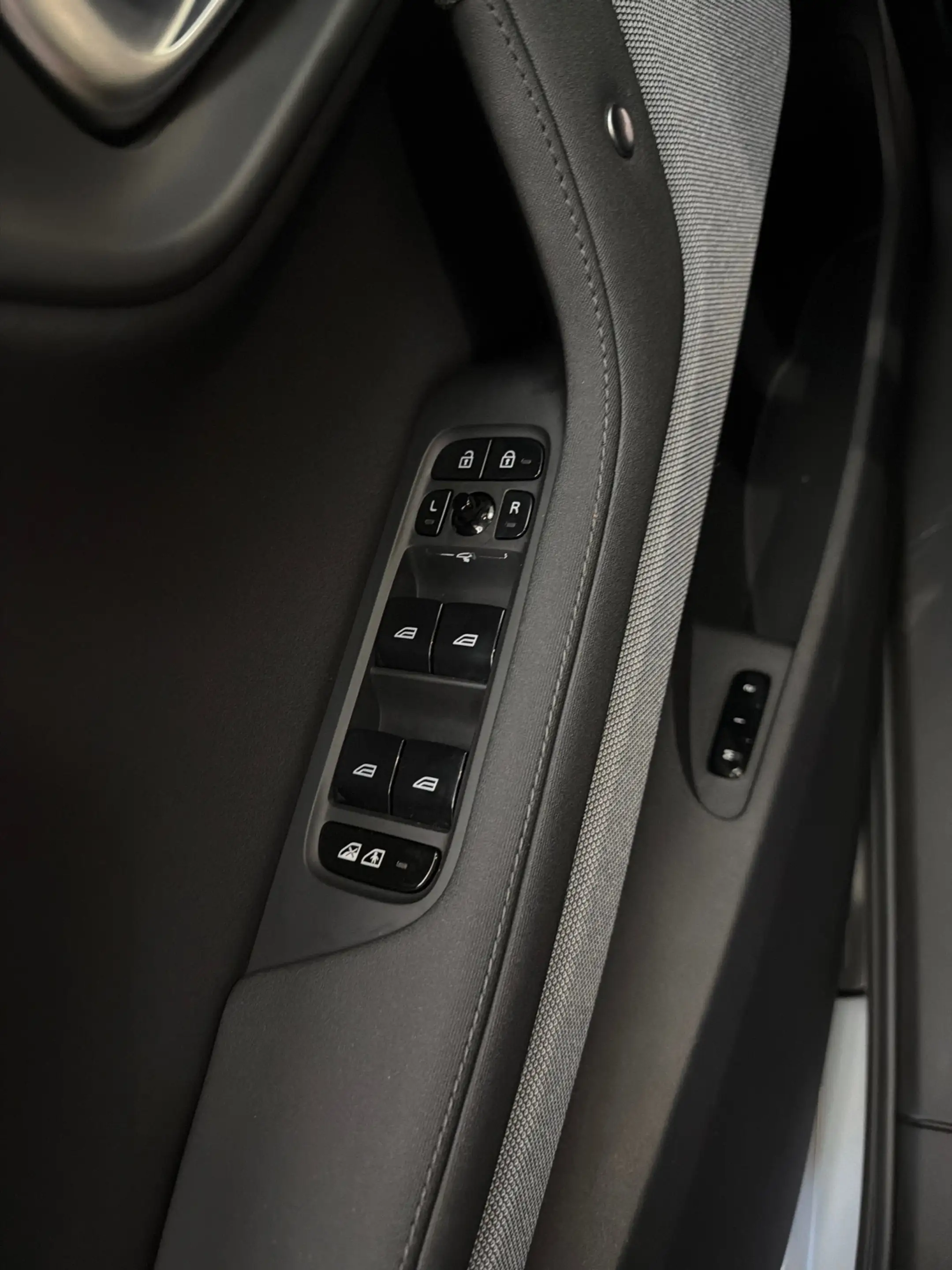 Polestar 2 Standard Range Single Motor | Elek. Stoel met memo — photo 10