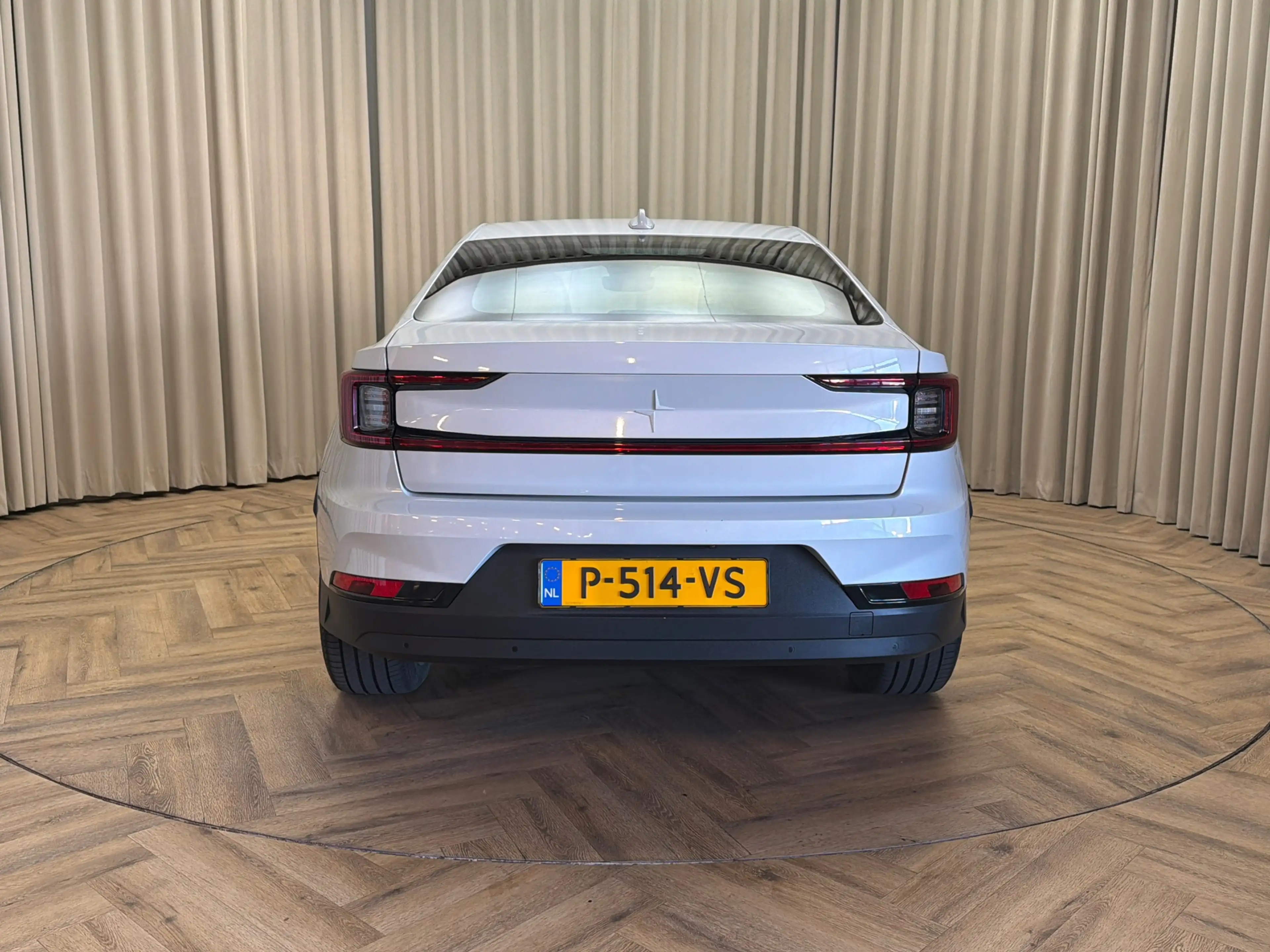 Polestar 2 Standard Range Single Motor | Elek. Stoel met memo — photo 18