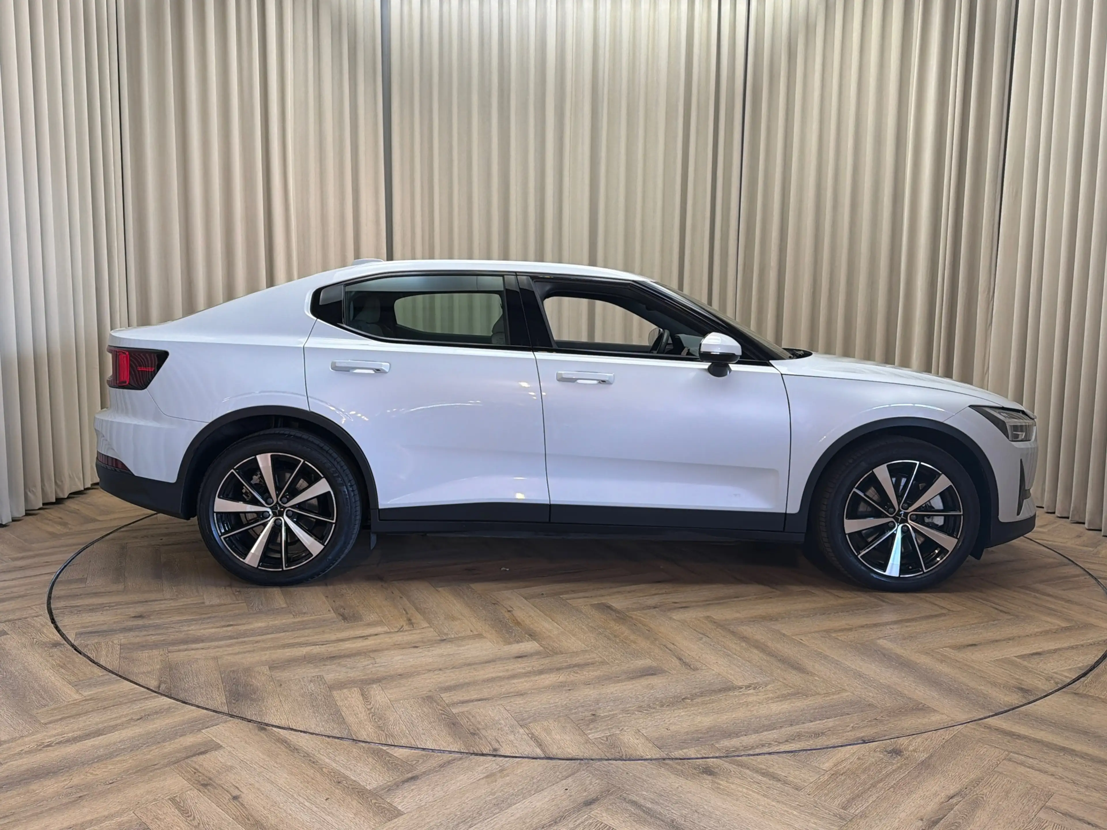 Polestar 2 Standard Range Single Motor | Elek. Stoel met memo — photo 20