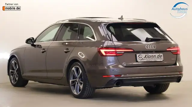 Audi A4 view 6