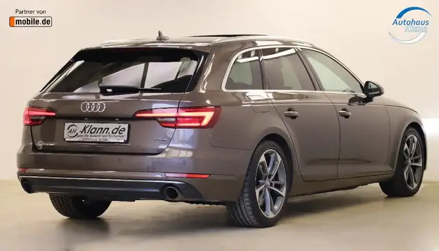 Audi A4 view 8