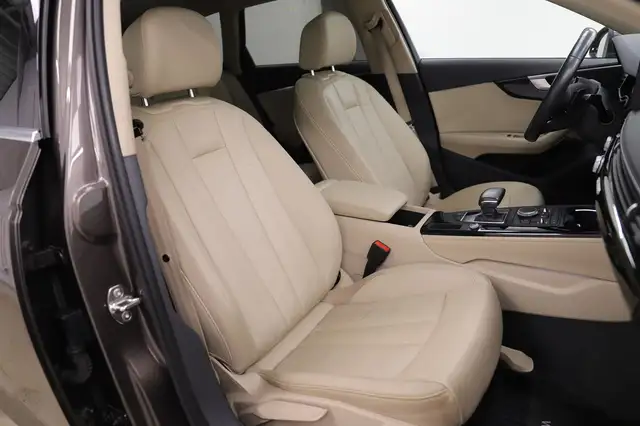 Audi A4 view 10