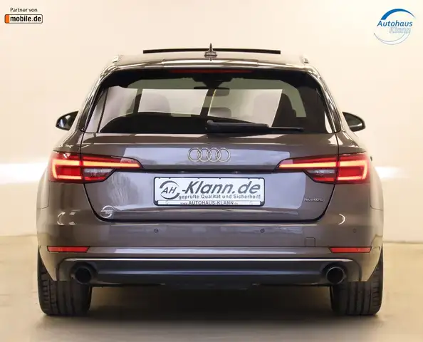 Audi A4 view 7