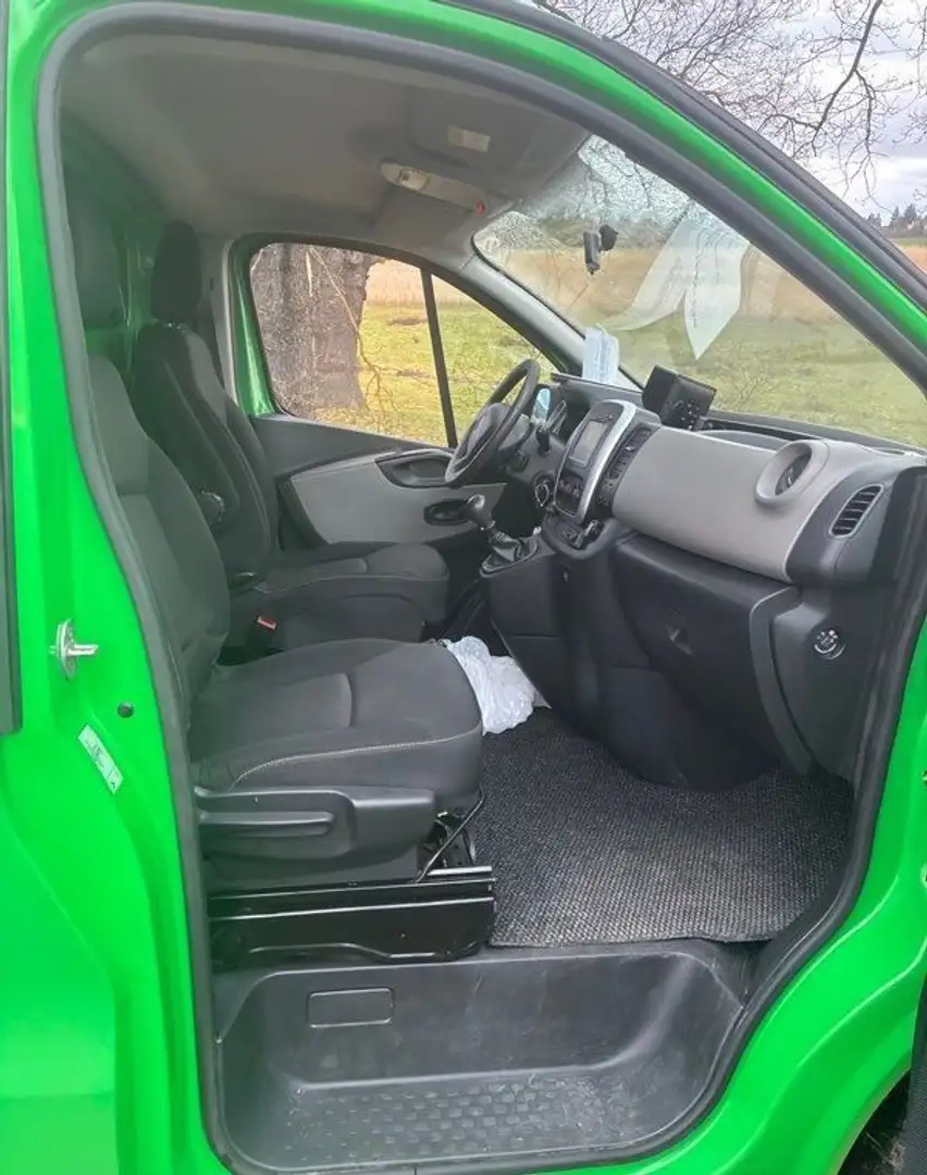 Renault Trafic 2018 L2 2 places tva recup attelage etc Vert - 2