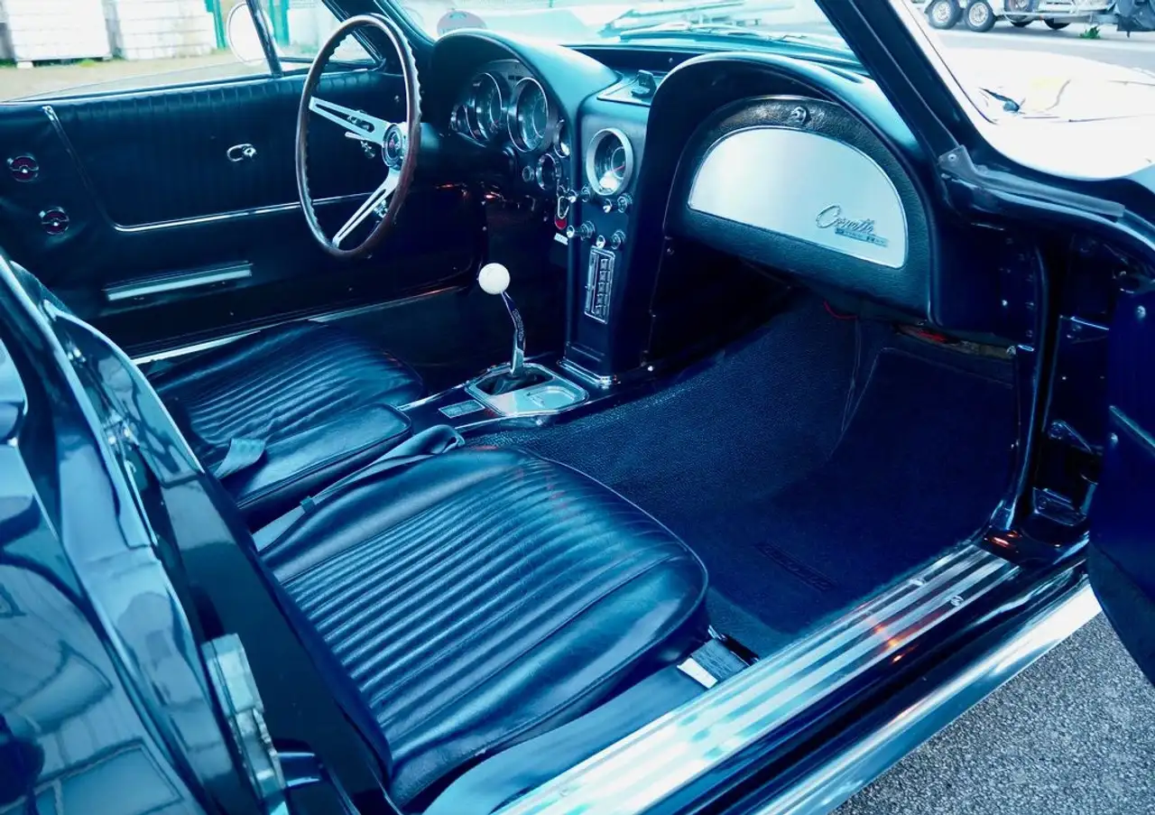 Chevrolet Corvette Stingray coupé V8 327Ci BVM, foto 8