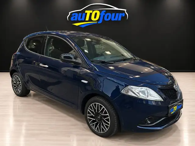 Lancia Ypsilon view 5