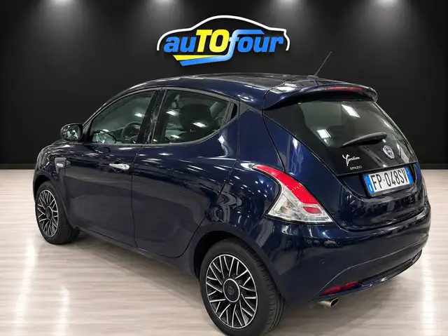 Lancia Ypsilon view 8