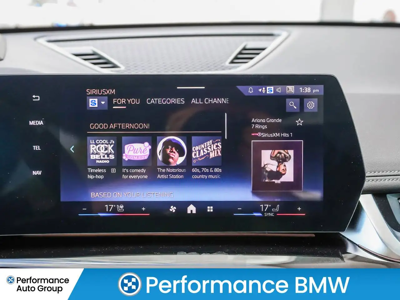 BMW X1 снимка BMW X1