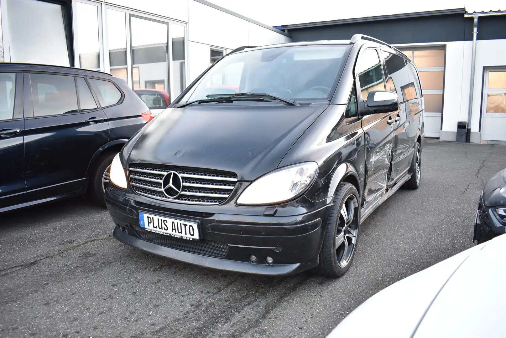 Mercedes-Benz Viano 3.0 CDI X-CLUSIVE lang Auto. Leder Panoram Schwarz - 1