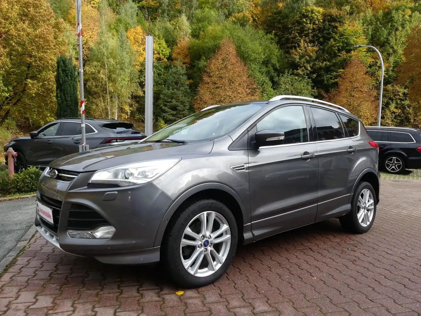 Ford Kuga 1.5*4x4*Aut.*Klima*Sitzhzg*Navi*Kam - 1