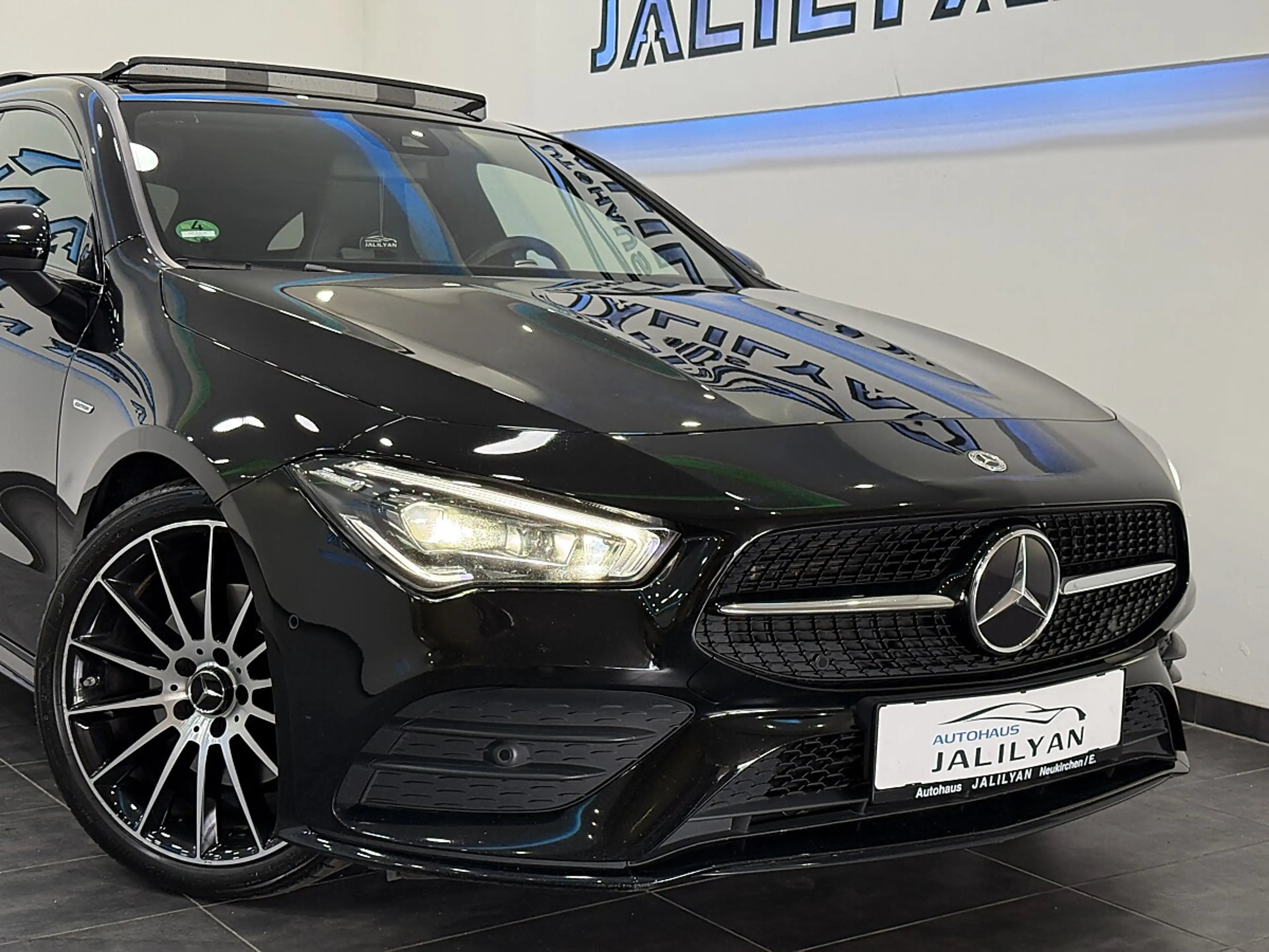 Mercedes-Benz CLA 220 d Shooting Brake 4MATIC Aut.AMG-LINE, NIGHT-PAK... — photo 4