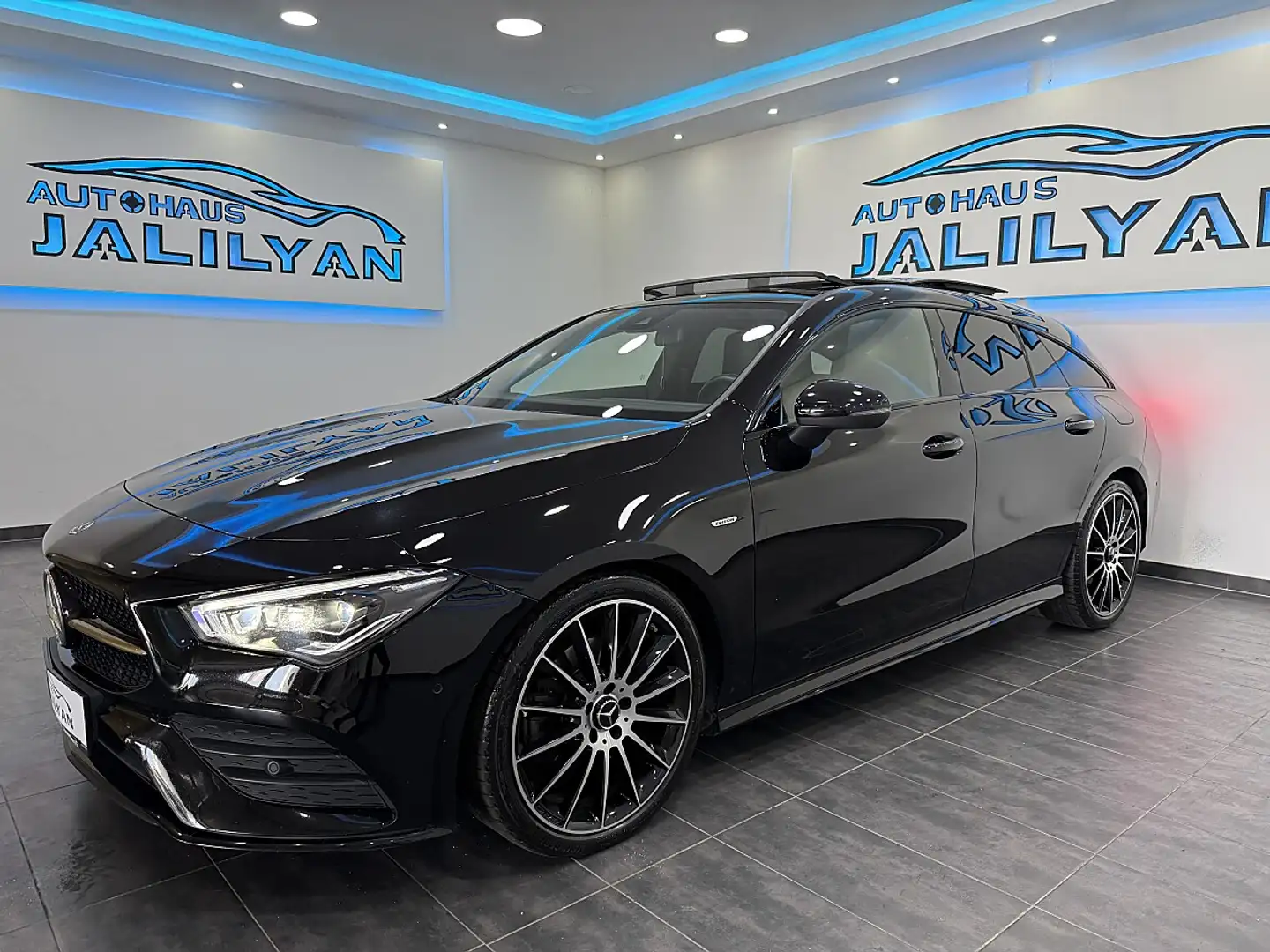 Mercedes-Benz CLA 220 d Shooting Brake 4MATIC Aut.AMG-LINE, NIGHT-PAK... Schwarz - 2