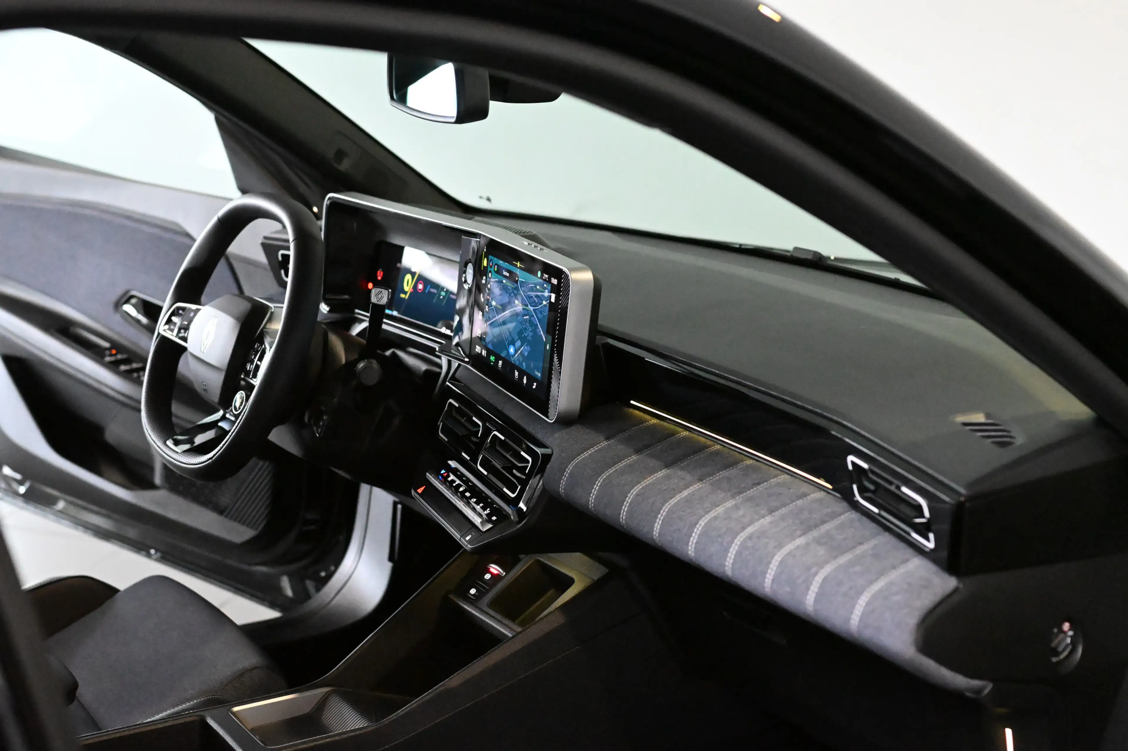 Renault R 5 E-Tech 150 Comfort Range Techno ACC SHZ Navi — photo 9