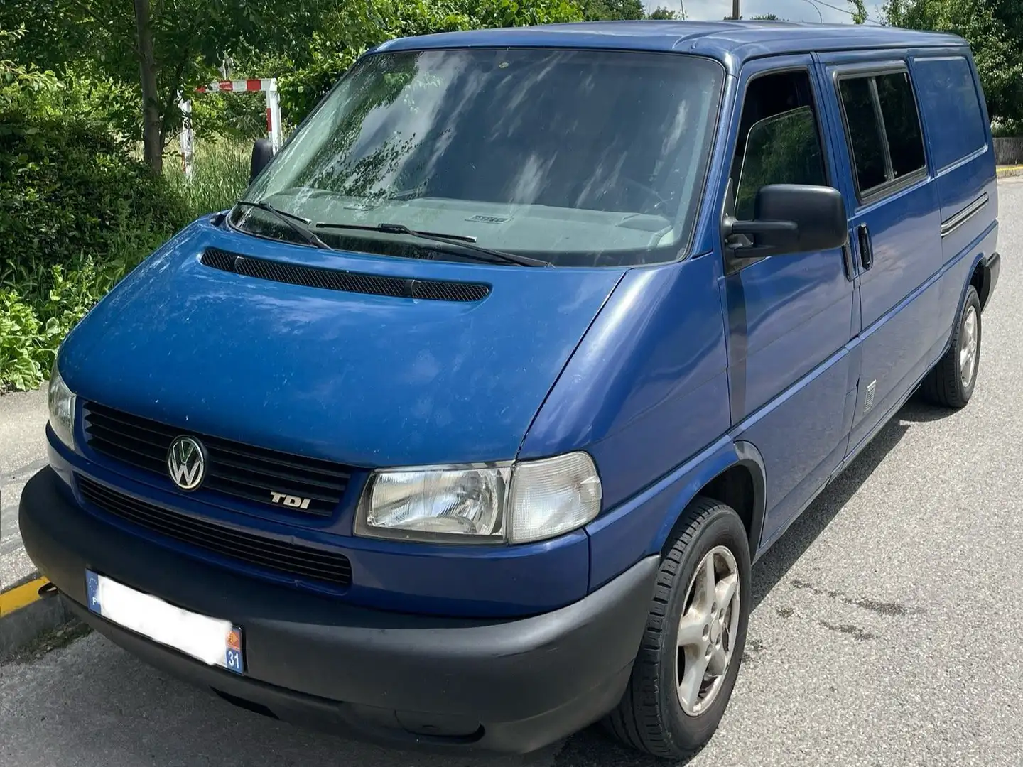 Volkswagen T4 Syncro lang TDI 102 Bleu - 1