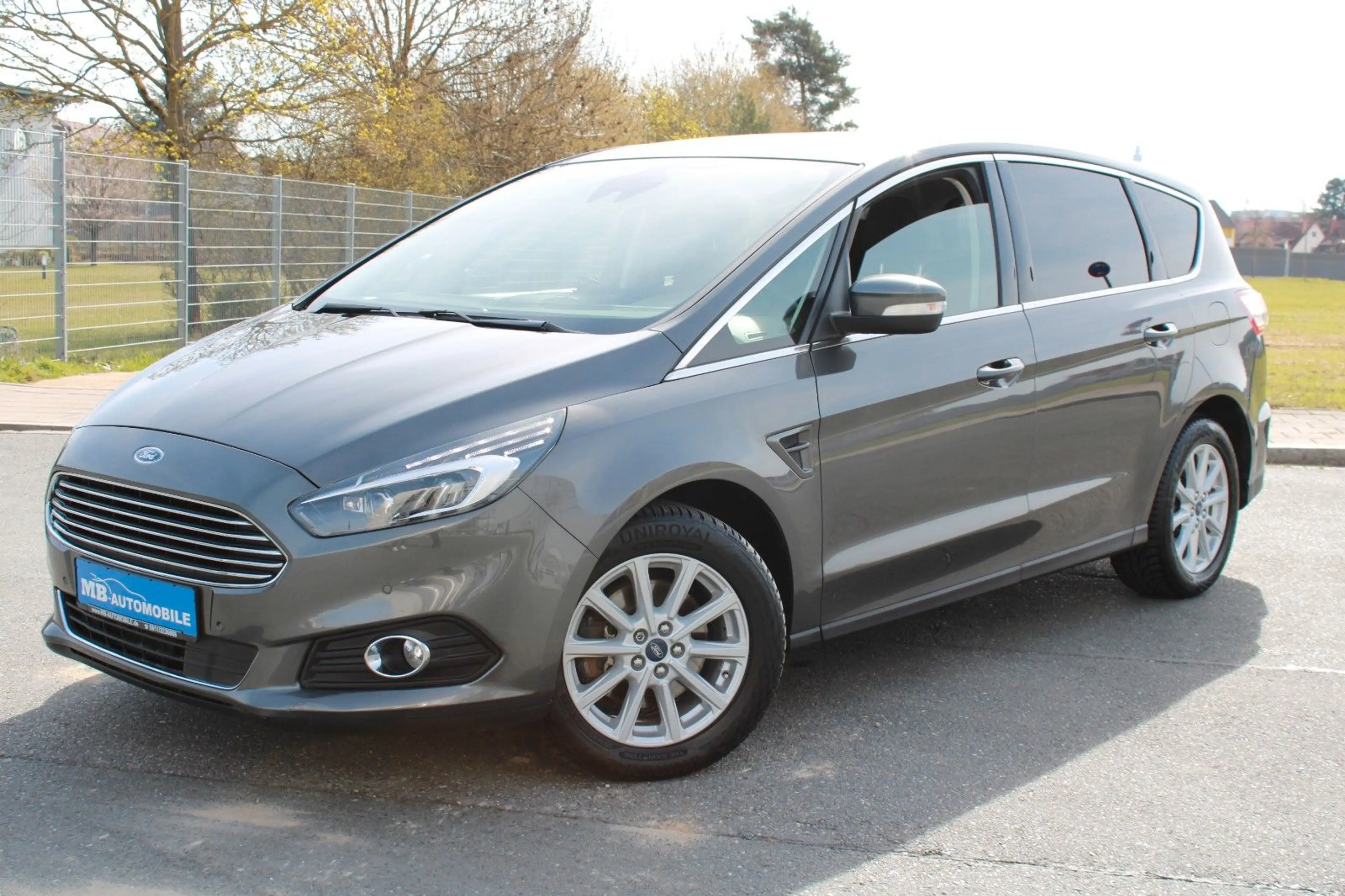Ford S-Max Titanium 7-Sitzer Tempo Navi LED PDC 17" — photo 2