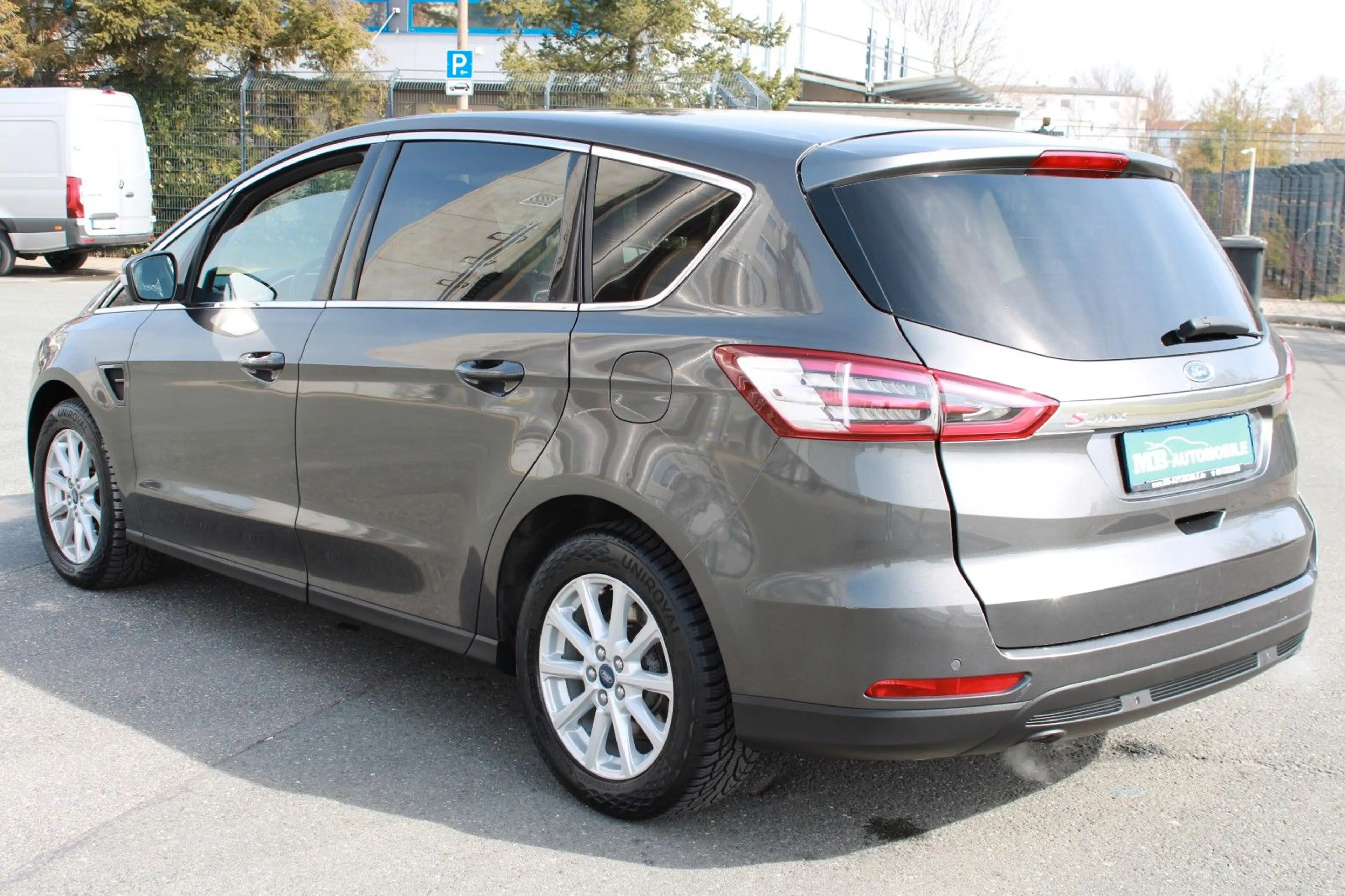 Ford S-Max Titanium 7-Sitzer Tempo Navi LED PDC 17" — photo 7
