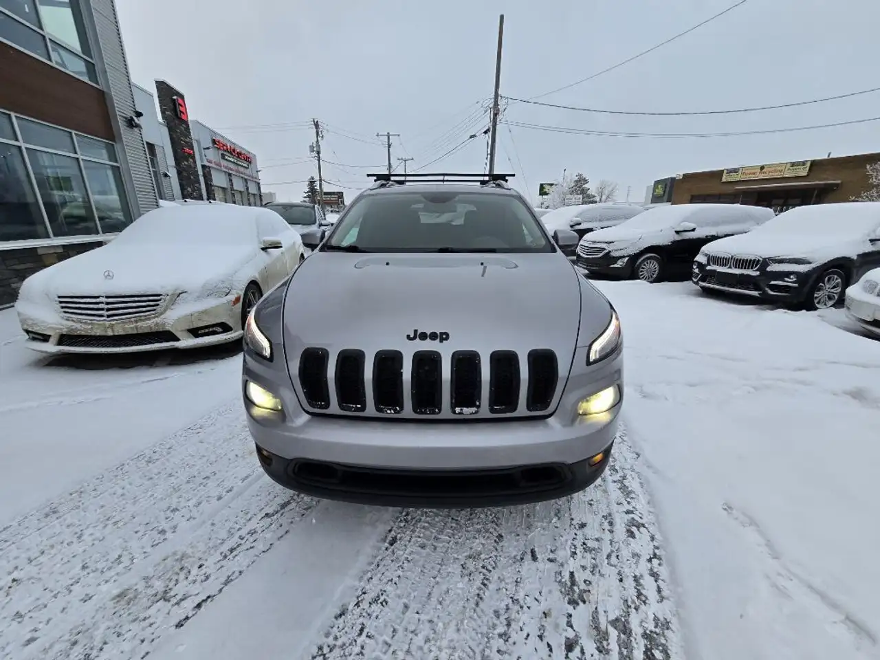 Jeep Cherokee снимка Jeep Cherokee