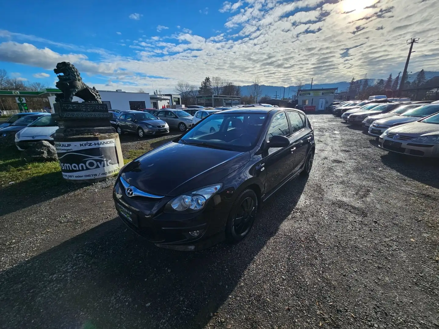 Hyundai i30 i30 1,6 CRDi Europe DPF Europe Braun - 1