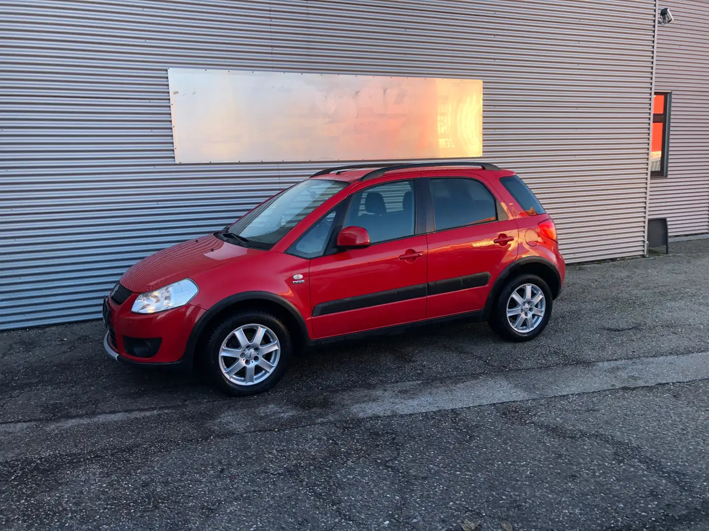 Suzuki SX4 Rot - 2