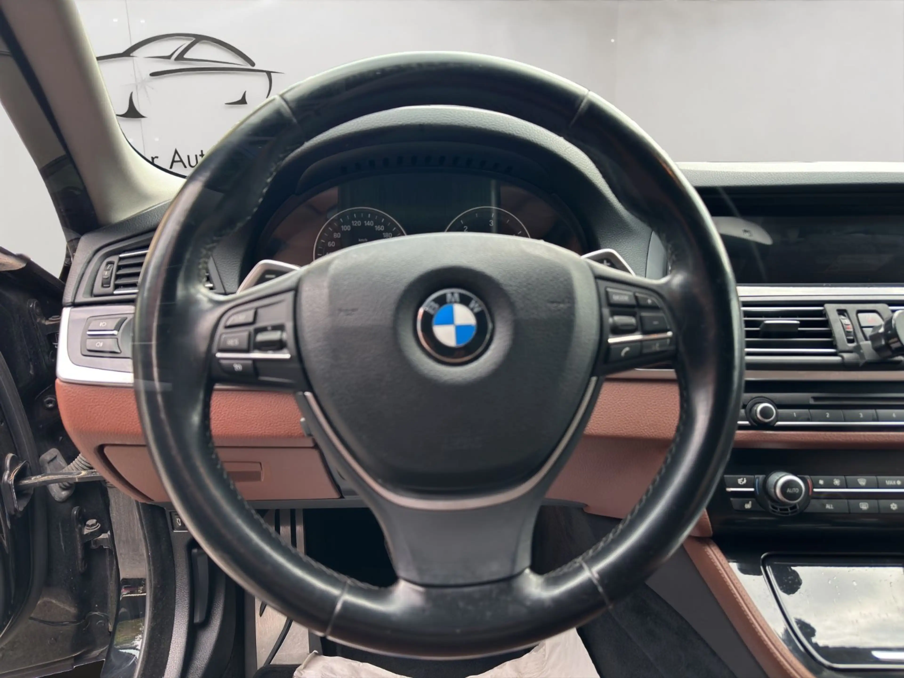 BMW 535 Touring Autom/Shz/Tmp/Carplay — photo 9