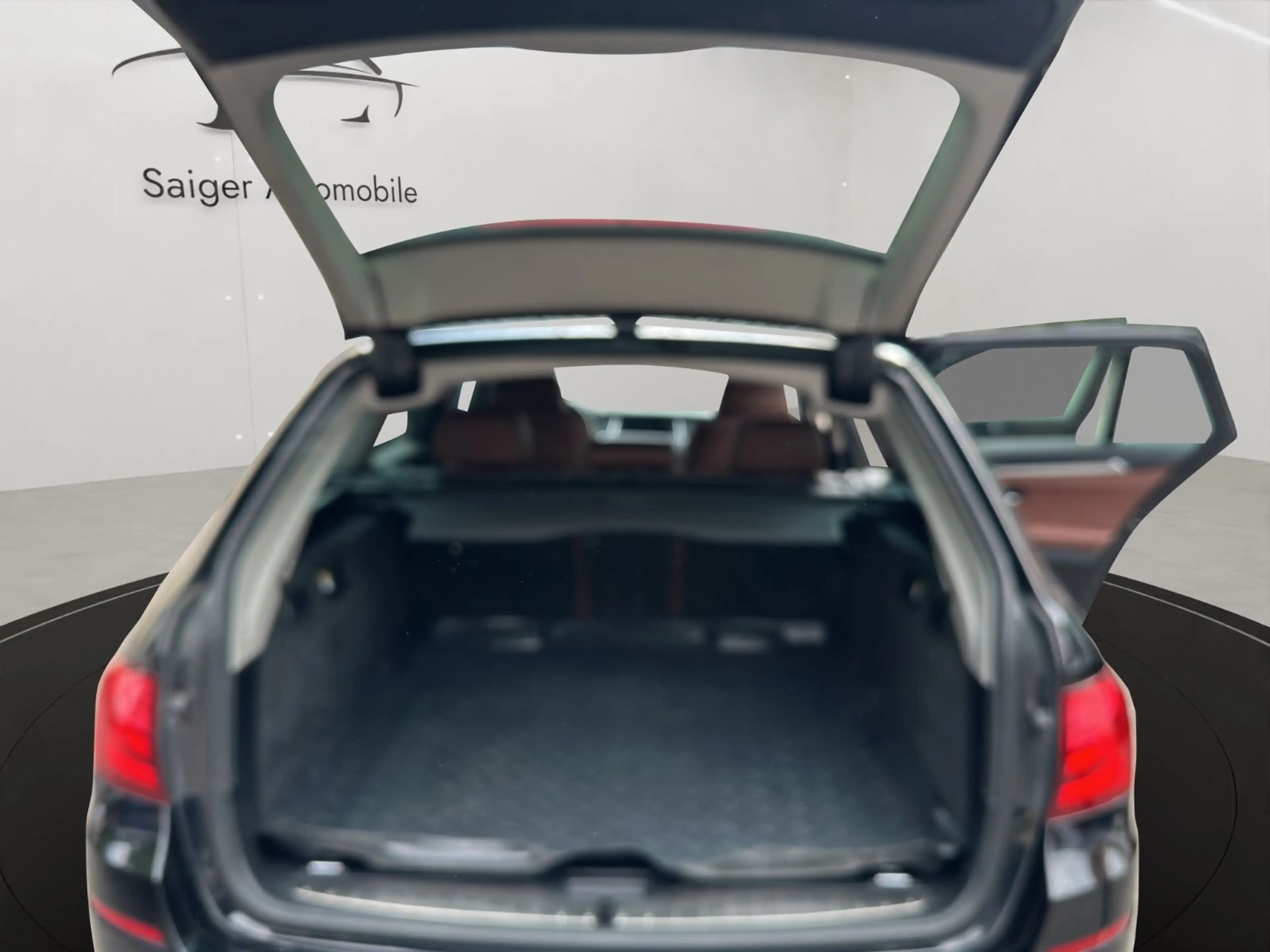 BMW 535 Touring Autom/Shz/Tmp/Carplay — photo 14