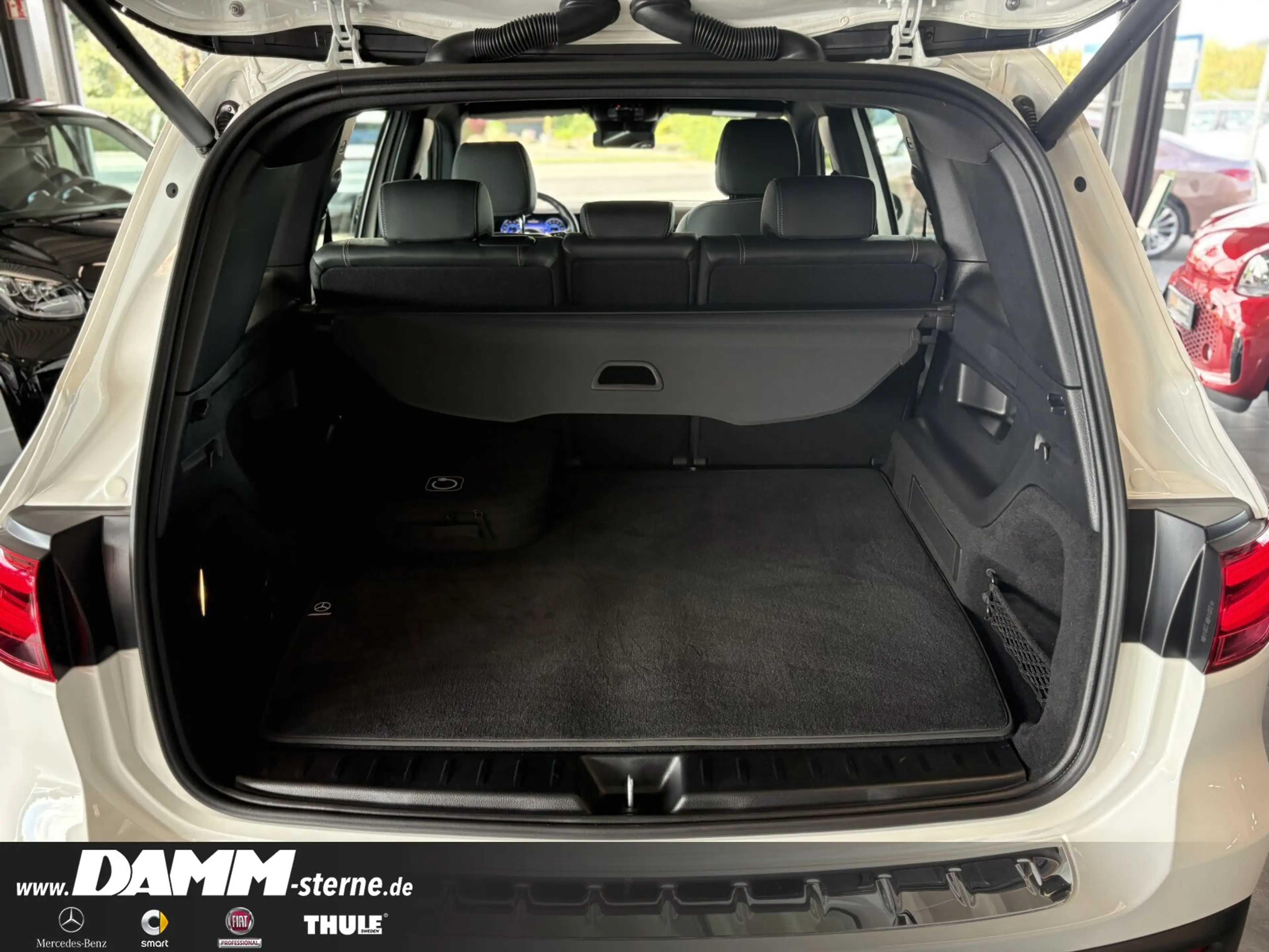 Mercedes-Benz EQB 300 EQB 300 4M Progr. Adv+/LED/Memory/60M GA + Flex — photo 13