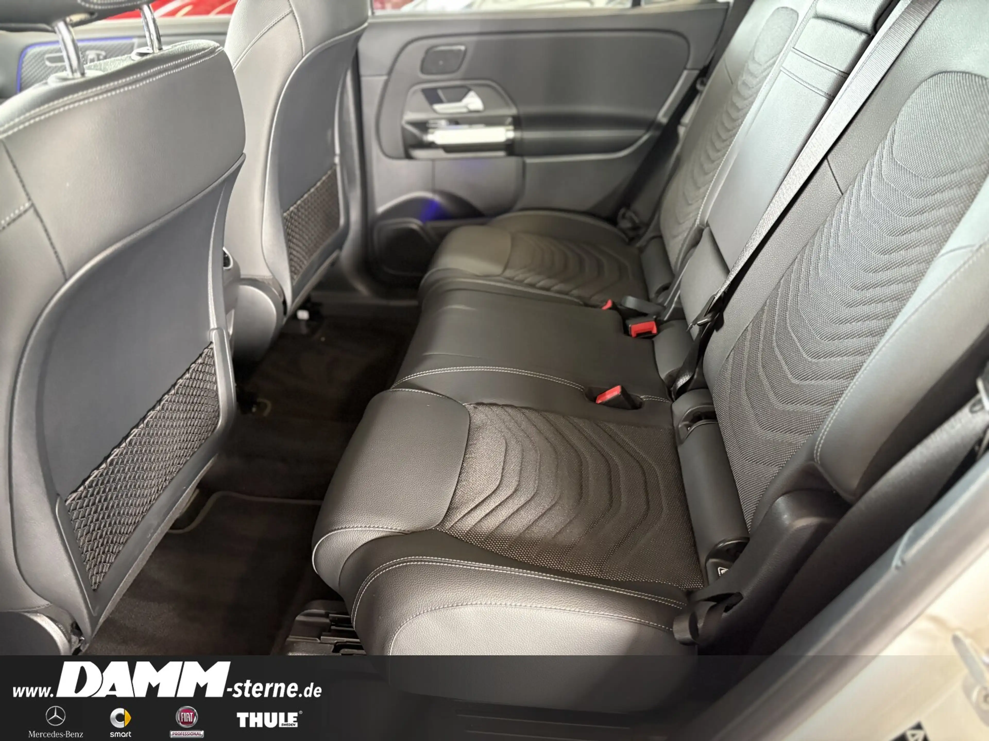 Mercedes-Benz EQB 300 EQB 300 4M Progr. Adv+/LED/Memory/60M GA + Flex — photo 11