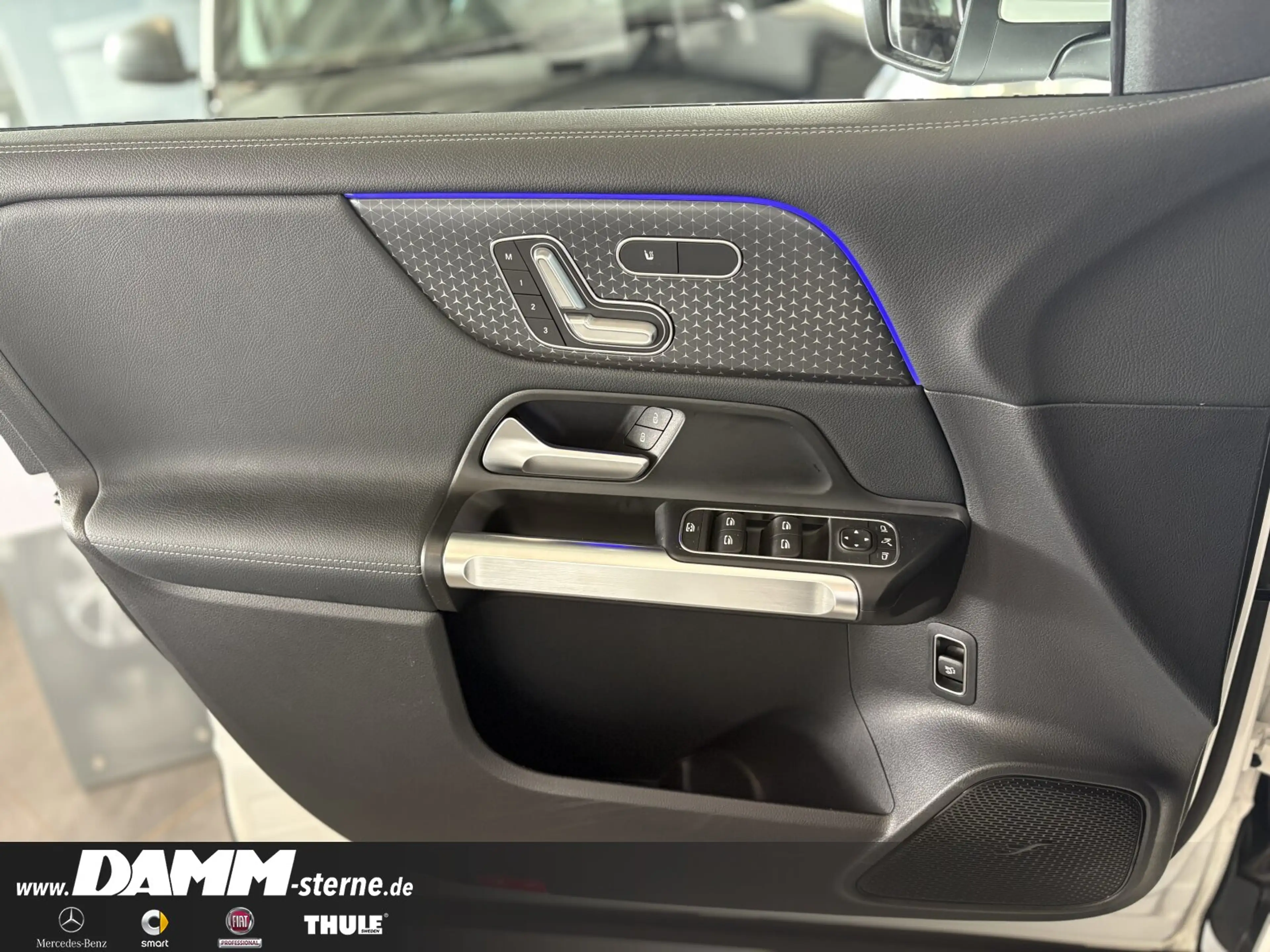 Mercedes-Benz EQB 300 EQB 300 4M Progr. Adv+/LED/Memory/60M GA + Flex — photo 12
