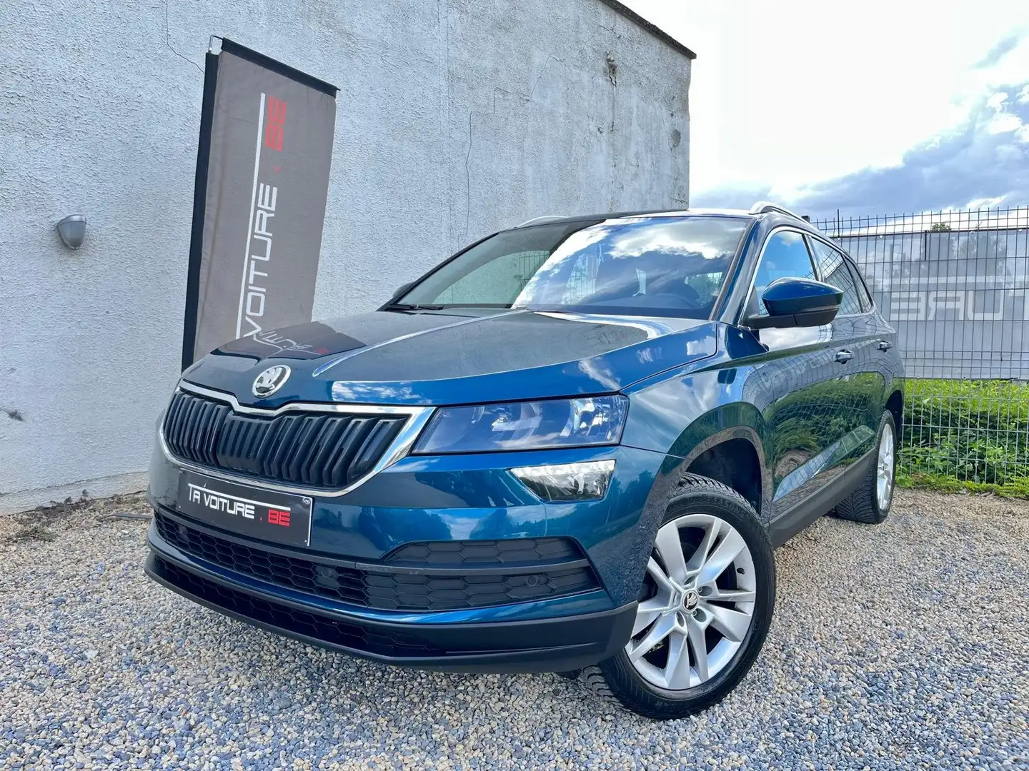 Skoda Karoq 1.0 TSI Ambition NAV/CARPLAY/SIEGES-CHAUF/HAYON-EL Blauw - 2