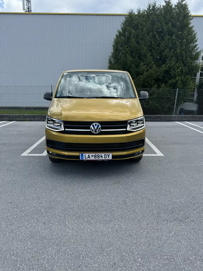 Volkswagen T6 Multivan Kurz Highline Gold - 2