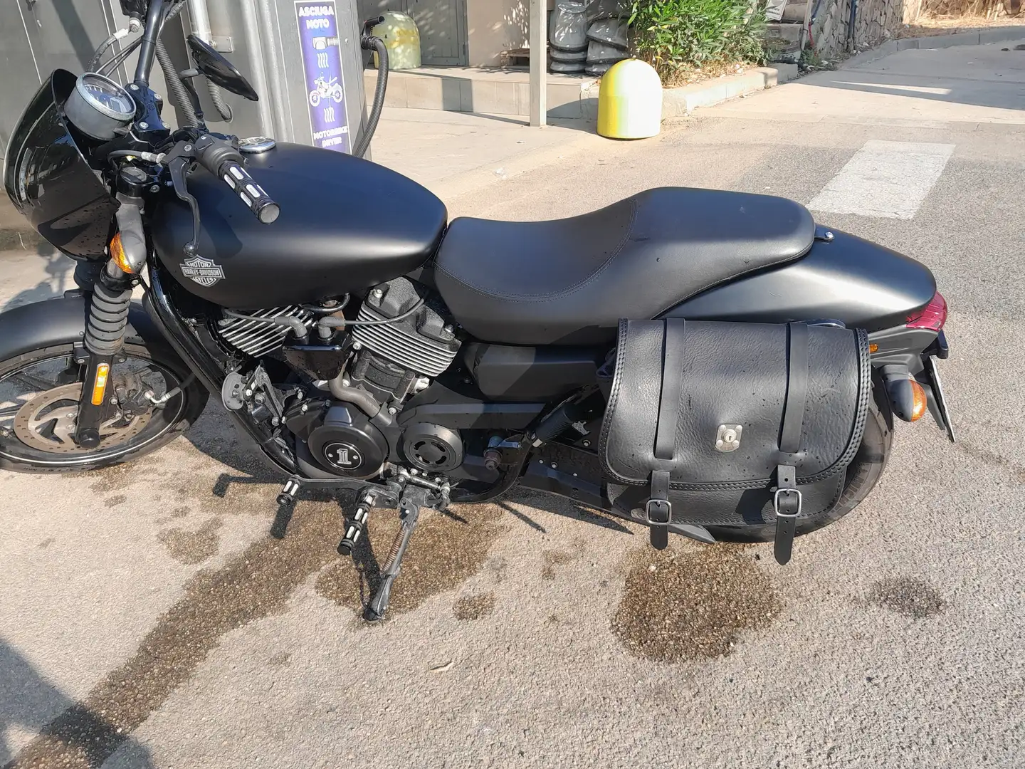 Harley-Davidson Street 750 Fekete - 2