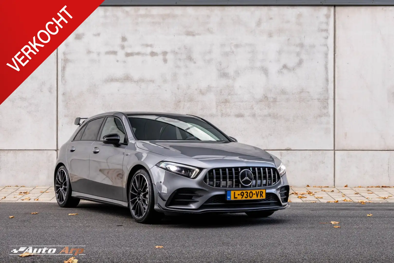 Mercedes-Benz A 35 AMG 4MATIC Edition 1 Gris - 1