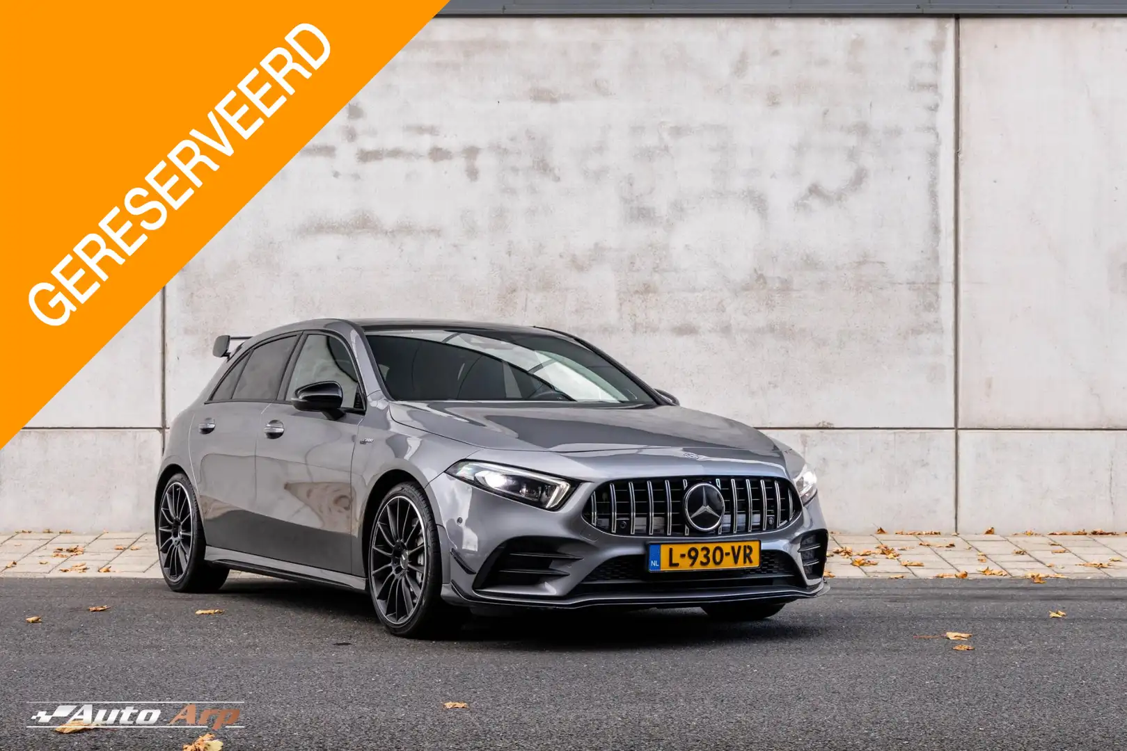 Mercedes-Benz A 35 AMG 4MATIC Edition 1 Grijs - 1