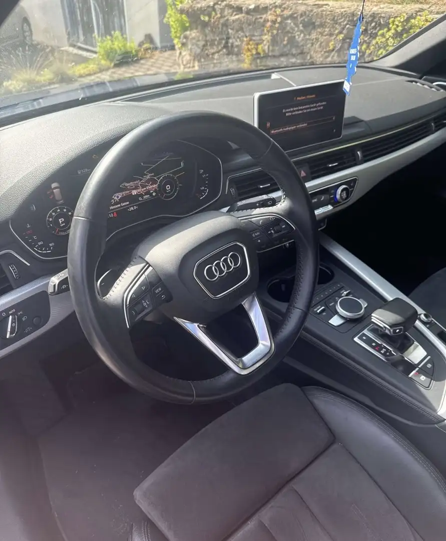 Audi A4 design Blau - 2