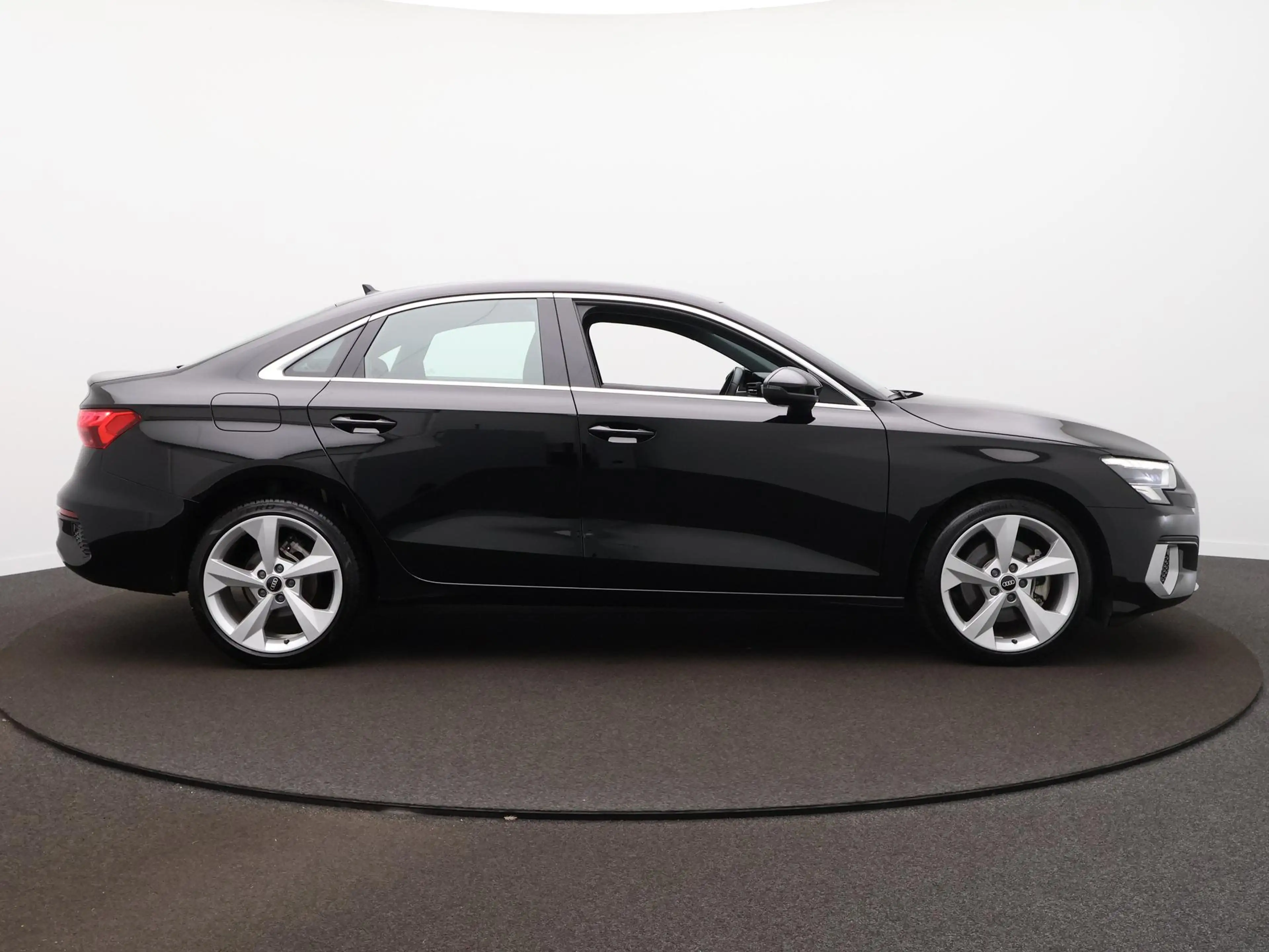 Audi A3 Limousine 30 TFSI Business edition | Virtual | Cru — photo 5