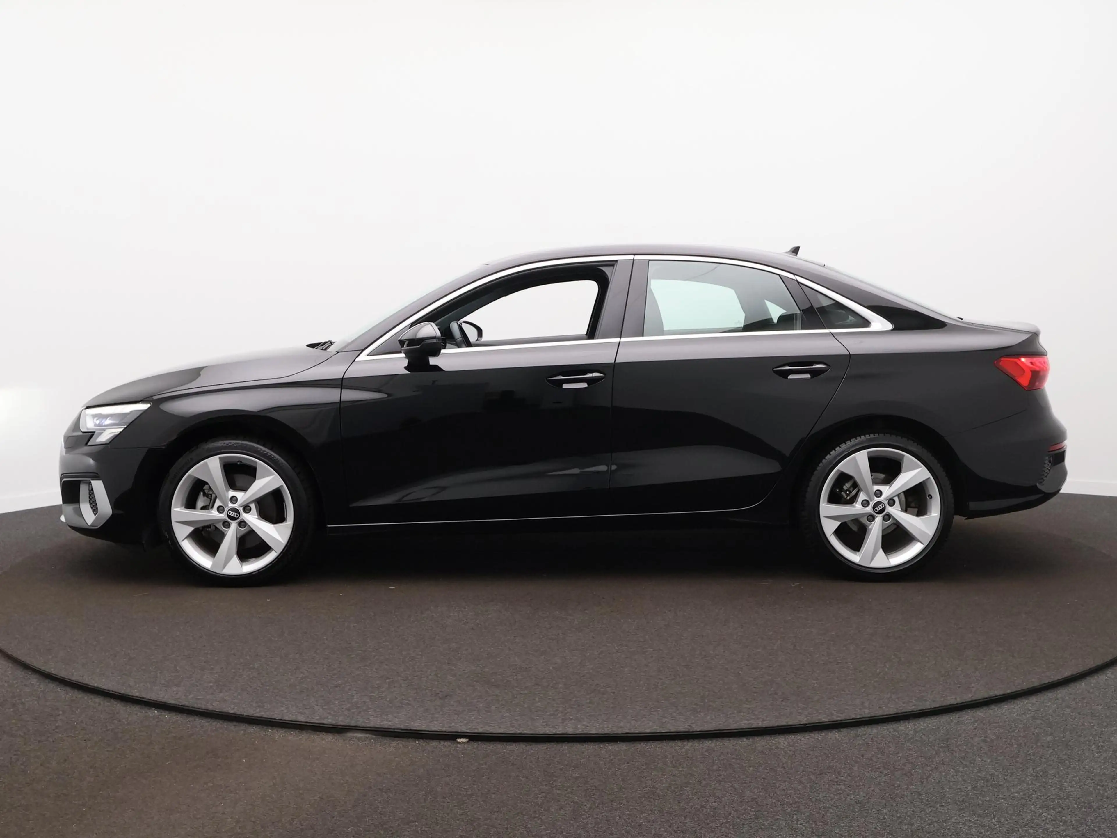 Audi A3 Limousine 30 TFSI Business edition | Virtual | Cru — photo 9