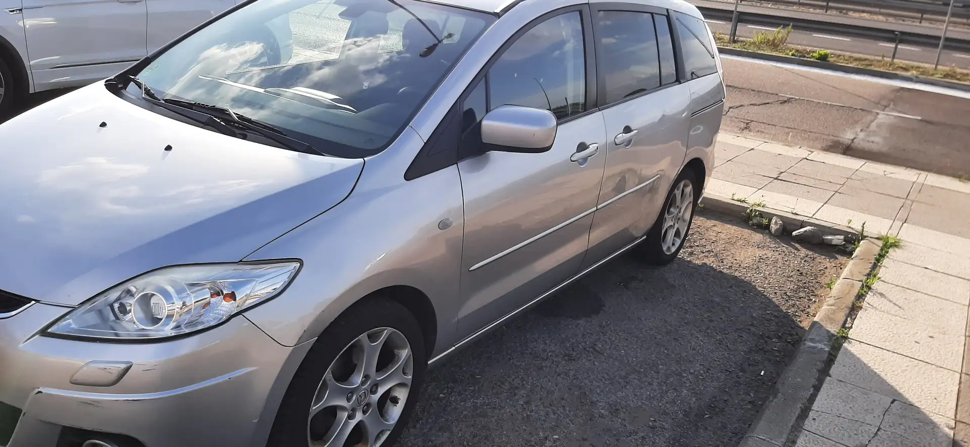 Mazda 5 Mazda5 2.0CRTD Sportive 143 Sportive Plateado - 1