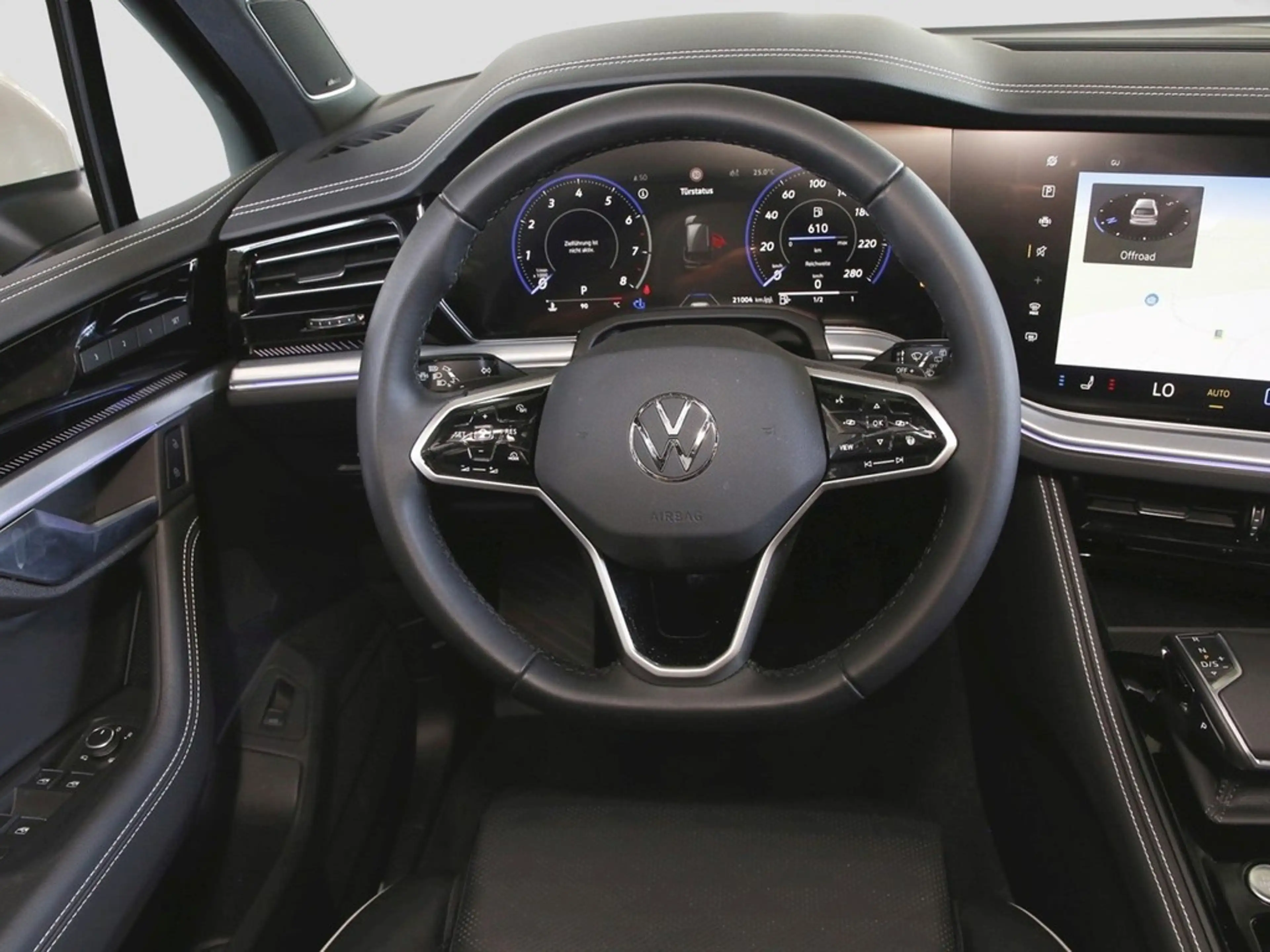 Volkswagen Touareg 3.0 V6 TSI 4M Elegance Pano STHZ Navi+VC ACC Hu... — photo 16