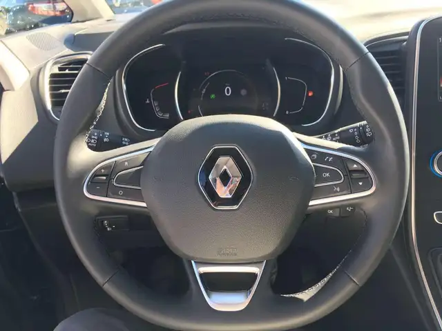 Renault Scenic view 12