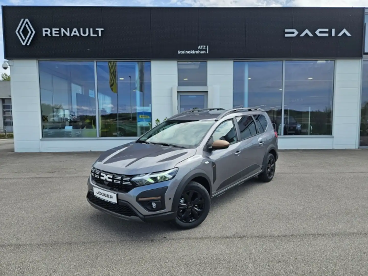 Dacia Jogger Extreme TCE110 Grijs - 1