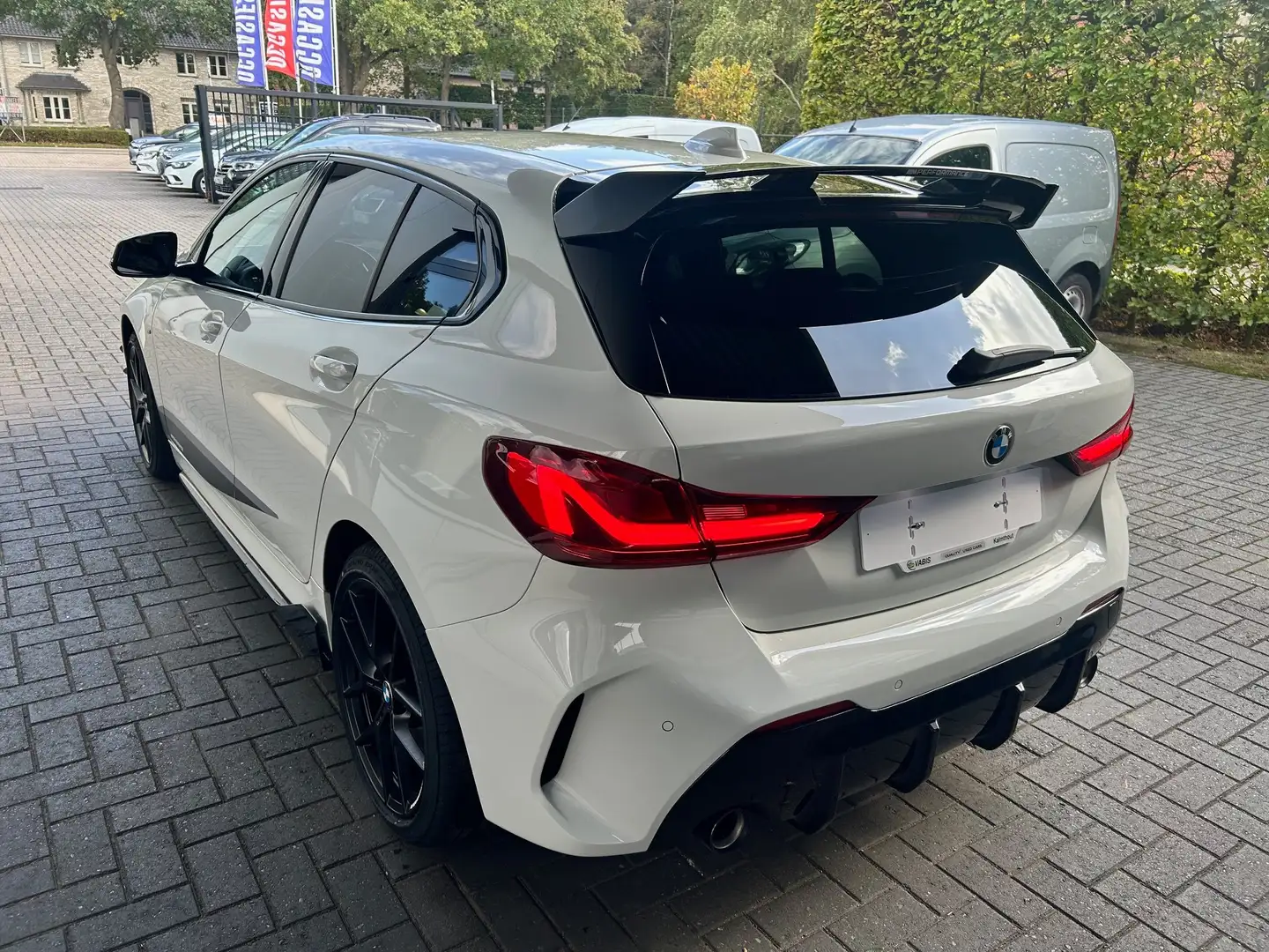 BMW 118 d Aut. M Sport -€1000 OKTOBER ACTIE Blanc - 2