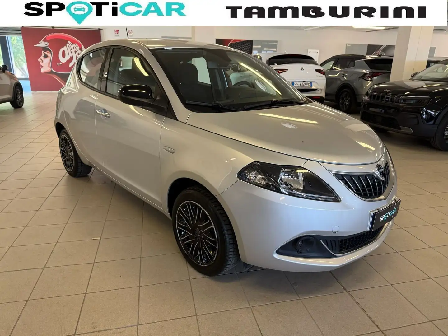 Lancia Ypsilon Ypsilon 1.0 FireFly 5 porte S&S Hybrid Ecochic Go Argent - 1