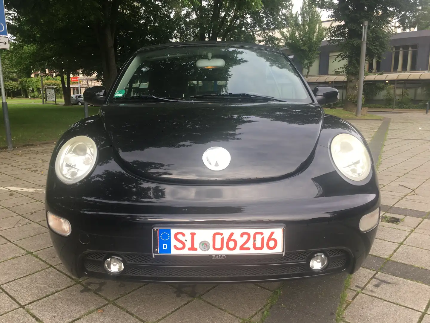 Volkswagen New Beetle 2.0 Highline Negro - 1