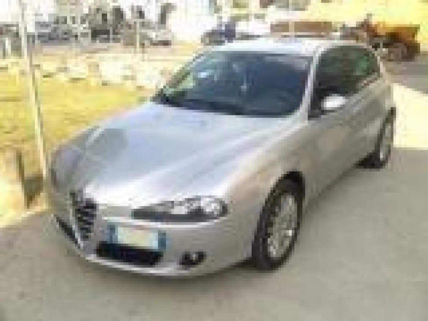 Alfa Romeo 147 1.9 JTD (115 CV) cat 5p. Distinctive Grau - 1