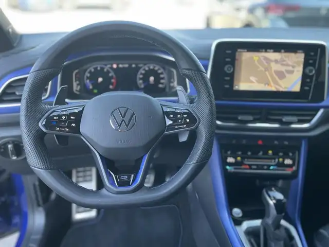 Volkswagen T-Roc view 8